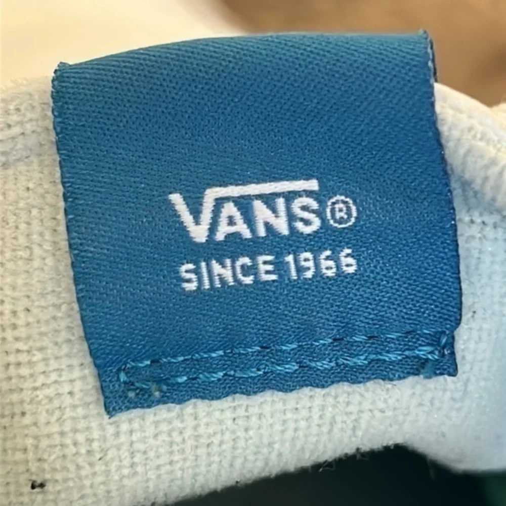 Lowland CC 'Drip Vans Slushie White Blue Size 10'